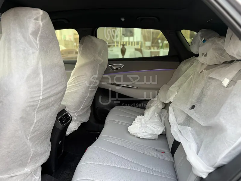 2025 بي واي دي ليوبارد 5