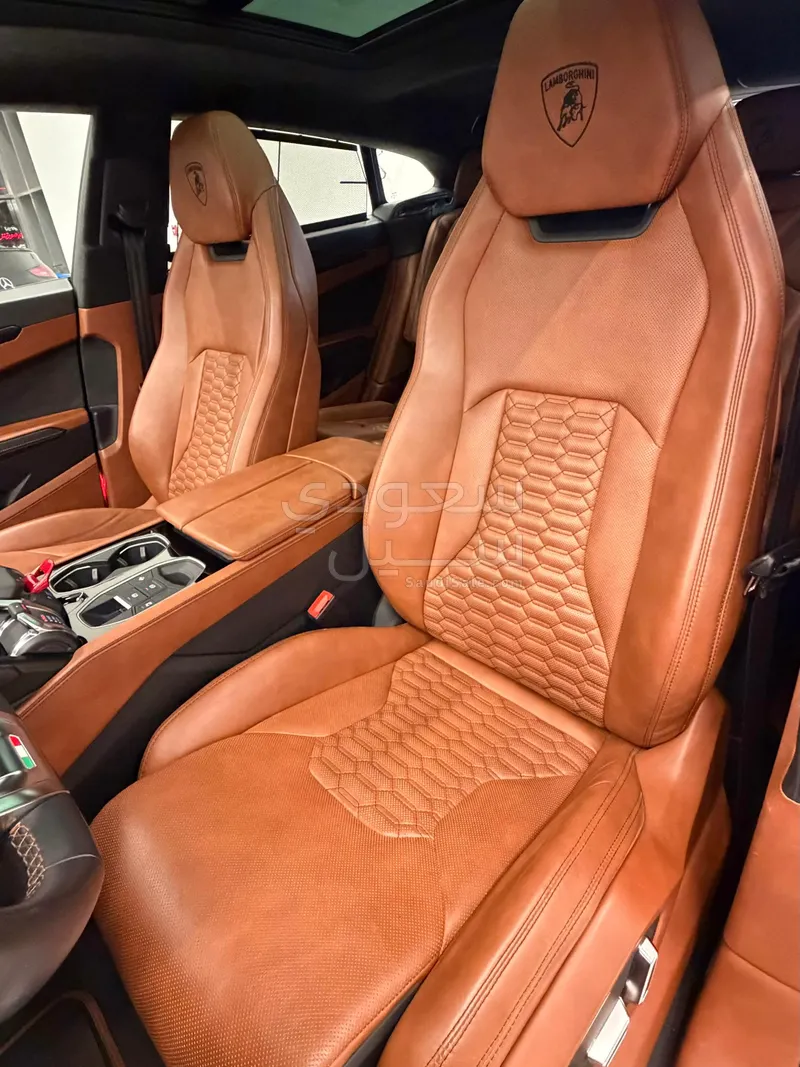 2022 لمبرجيني اوروس