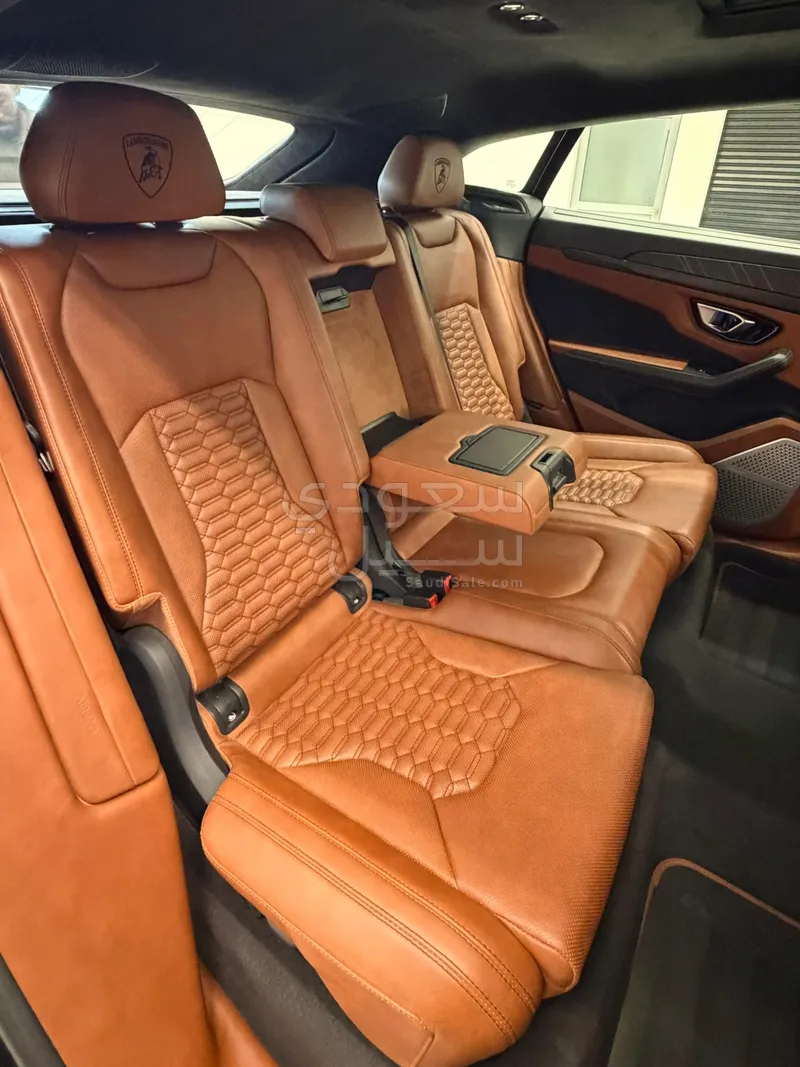 2022 لمبرجيني اوروس