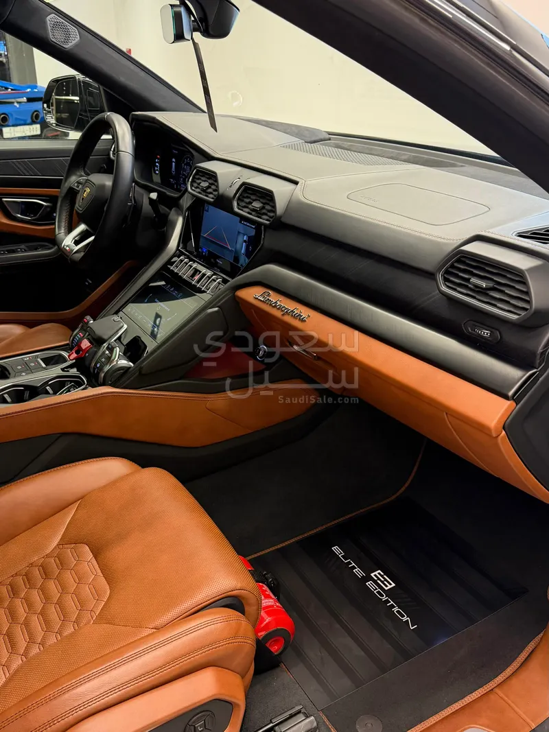 2022 لمبرجيني اوروس