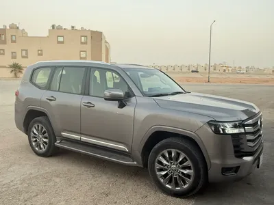 2022 تويوتا لاند كروزر جي اكس ار