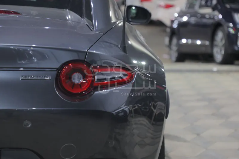 2026 مازدا مياتا ام اكس 5