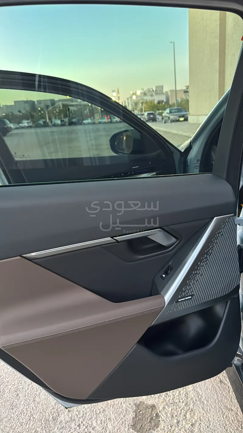 2024 بي ام دبليو الفئة الخامسة 520 أي إم كت