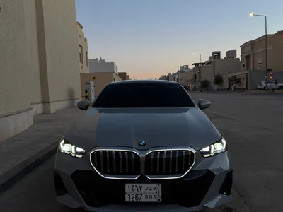 2024 بي ام دبليو الفئة الخامسة 520 أي إم كت