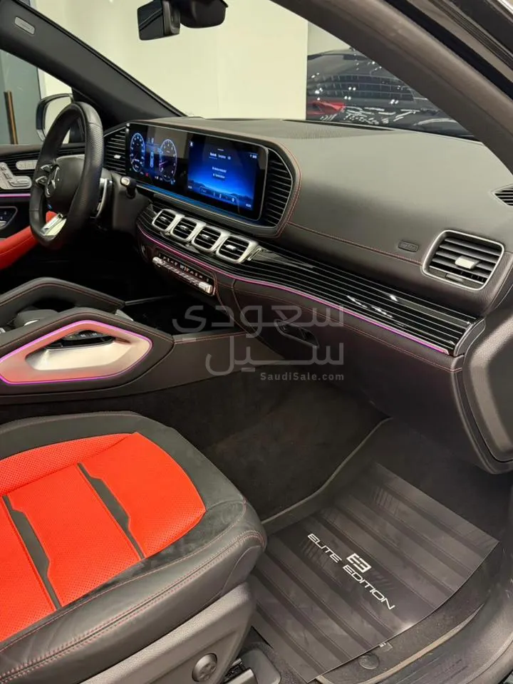 2024 مرسيدس - بنز جي إل إي 53 أي إم جي