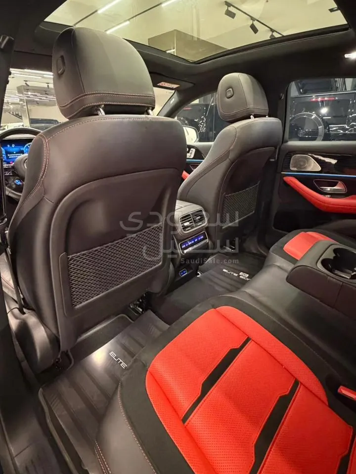 2024 مرسيدس - بنز جي إل إي 53 أي إم جي