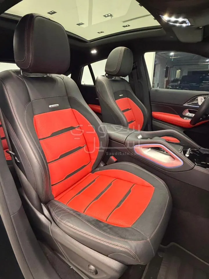 2024 مرسيدس - بنز جي إل إي 53 أي إم جي