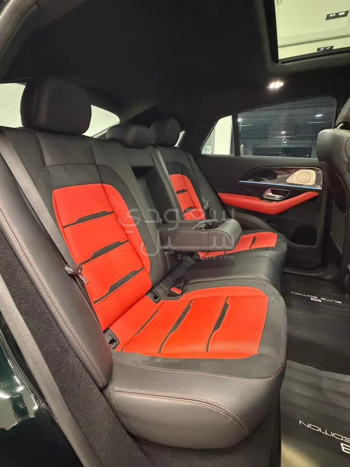 2024 مرسيدس - بنز جي إل إي 53 أي إم جي