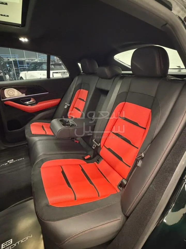 2024 مرسيدس - بنز جي إل إي 53 أي إم جي