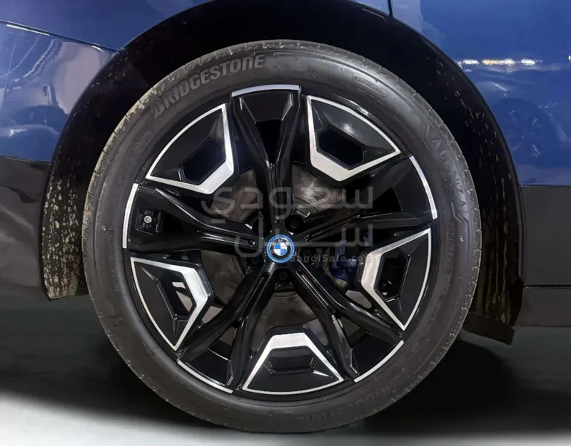 2023 بي ام دبليو الفئة اكس 1