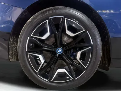 2023 بي ام دبليو الفئة اكس 1