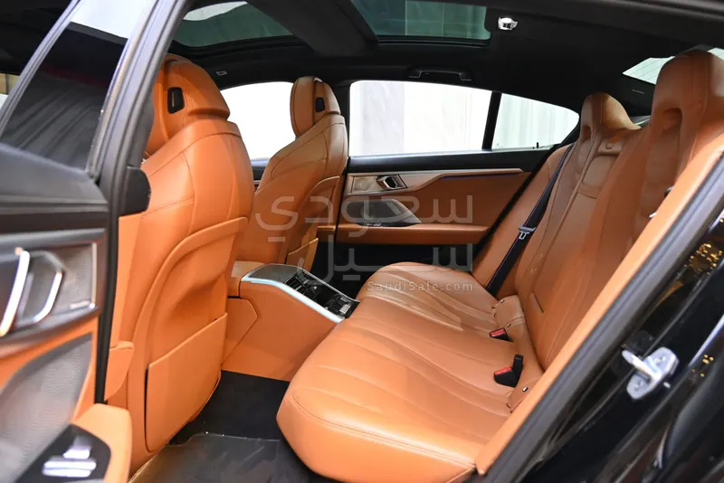 2020 بي ام دبليو الفئة الثامنة 840 إم