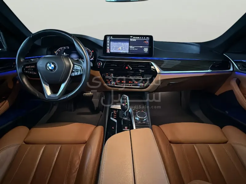 2023 بي ام دبليو الفئة الخامسة 520 أي