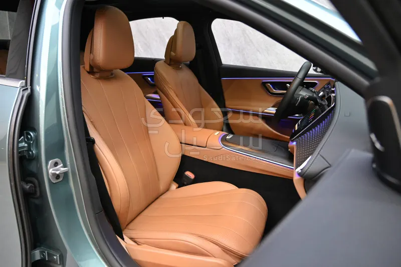 2025 مرسيدس - بنز إي 200