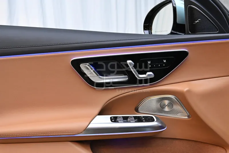 2025 مرسيدس - بنز إي 200