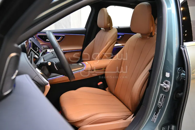 2025 مرسيدس - بنز إي 200