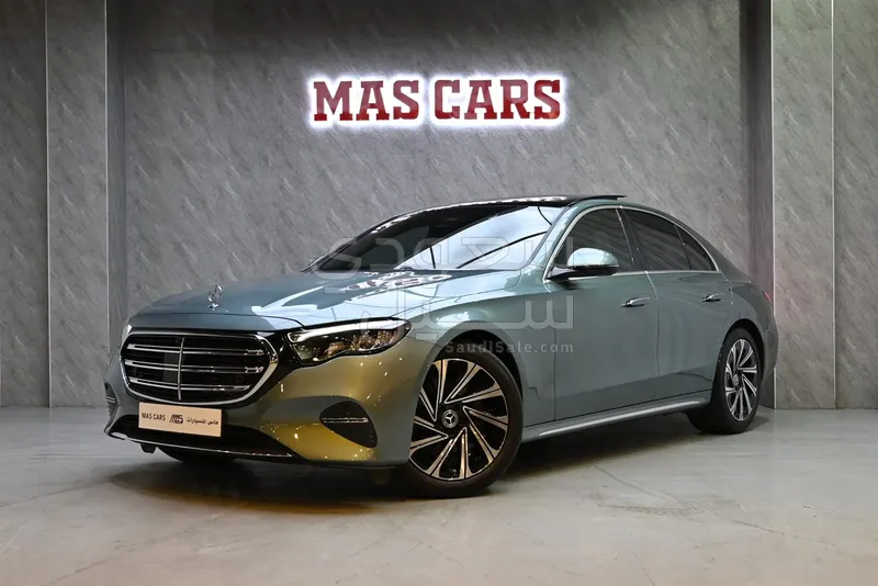 2025 مرسيدس - بنز إي 200