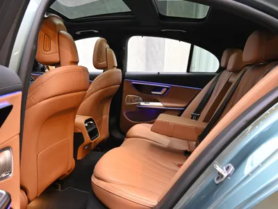 2025 مرسيدس - بنز إي 200