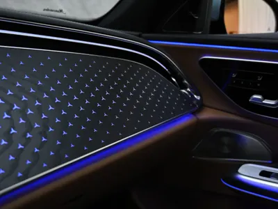 2025 مرسيدس - بنز إي 200