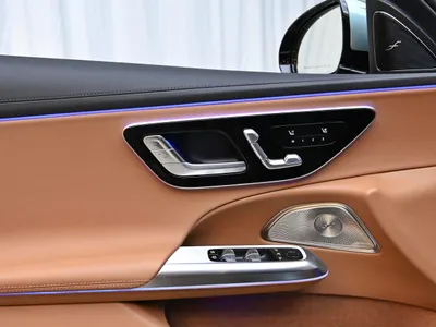 2025 مرسيدس - بنز إي 200