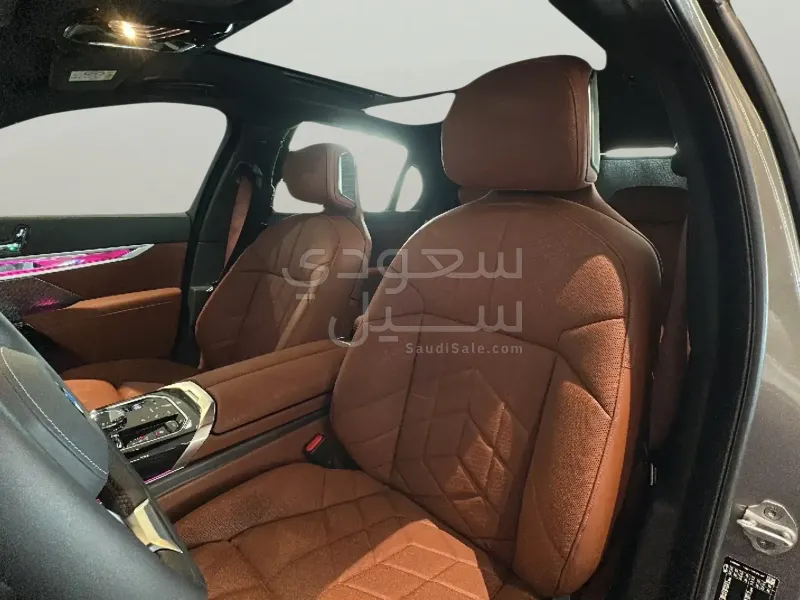 2026 بي ام دبليو الفئة السابعة 735أي