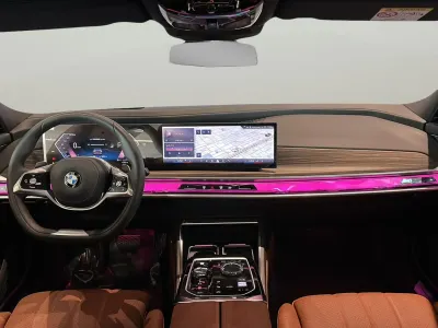 2026 بي ام دبليو الفئة السابعة 735أي