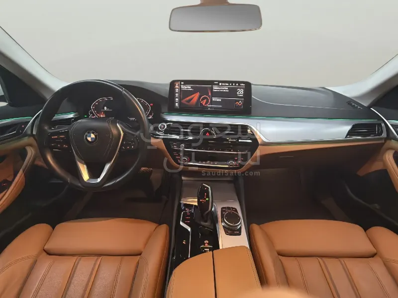 2023 بي ام دبليو الفئة الخامسة 520 أي