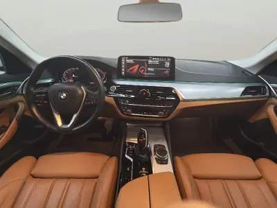 2023 بي ام دبليو الفئة الخامسة 520 أي