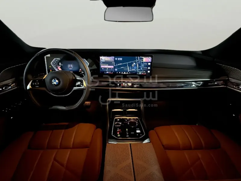 2026 بي ام دبليو الفئة السابعة 735أي