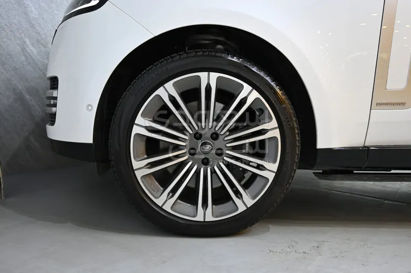 2023 لاند روفر رينج روفر فوج اوتوبيوغرافي