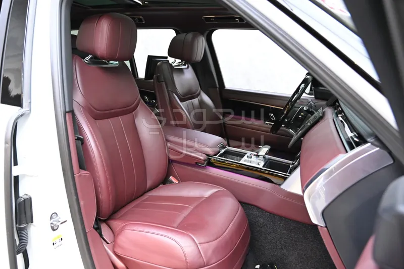 2023 لاند روفر رينج روفر فوج اوتوبيوغرافي