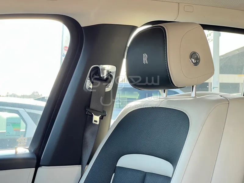 2021 رولز رويس كولينان بلاك بادج