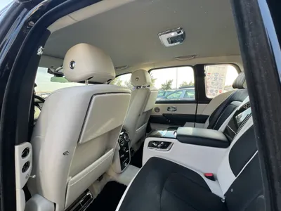 2021 رولز رويس كولينان بلاك بادج