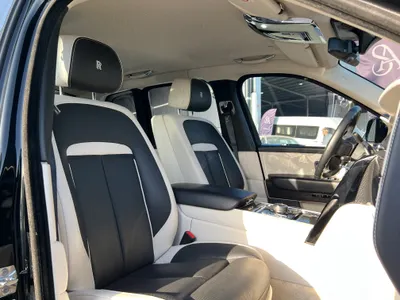 2021 رولز رويس كولينان بلاك بادج