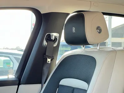 2021 رولز رويس كولينان بلاك بادج