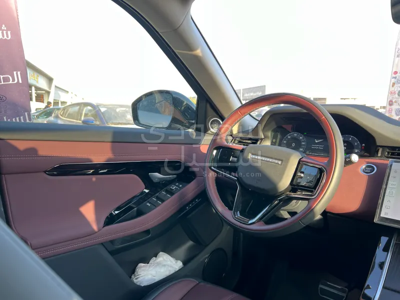 2024 لاند روفر رينج روفر ايفوك