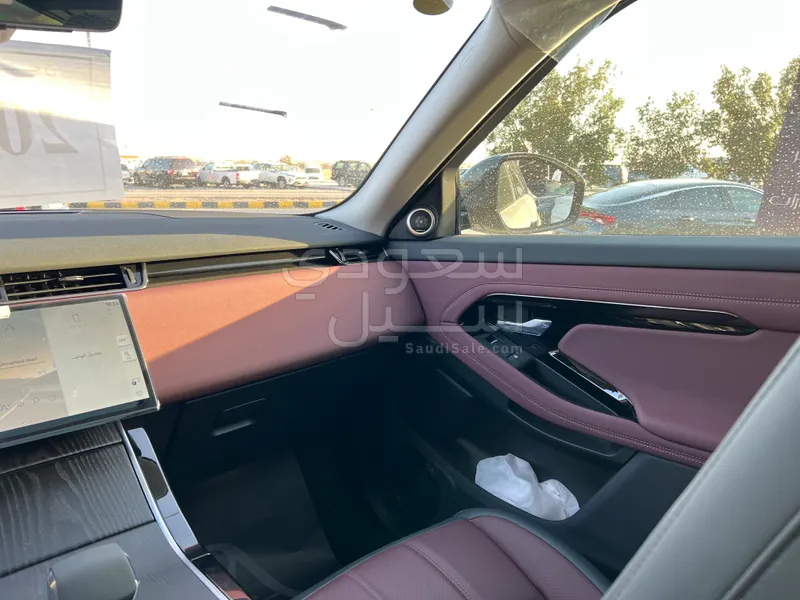 2024 لاند روفر رينج روفر ايفوك