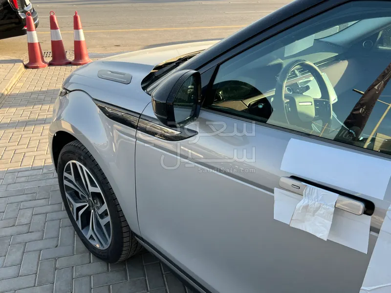 2024 لاند روفر رينج روفر ايفوك