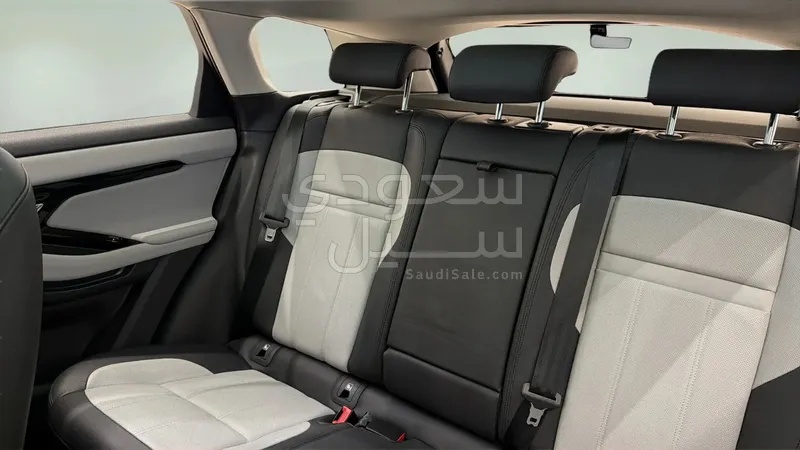 2024 لاند روفر رينج روفر ايفوك داينمك