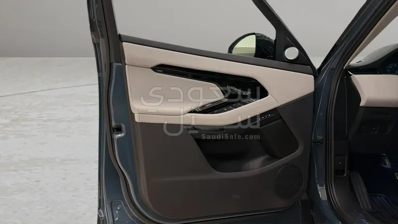 2024 لاند روفر رينج روفر ايفوك داينمك