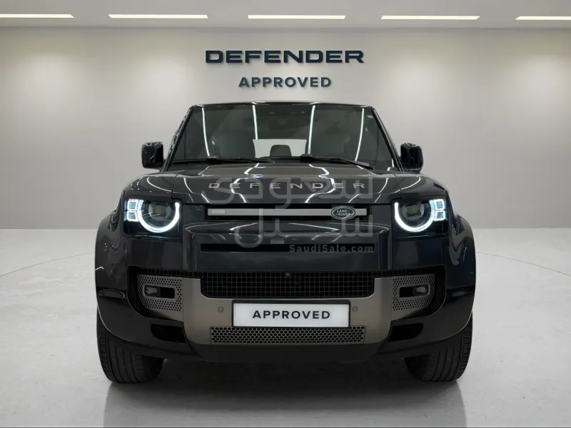 2025 لاند روفر ديفيندر اتش اس اي