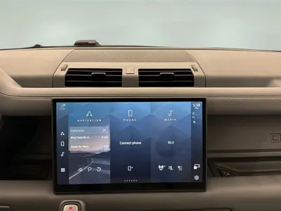 2025 لاند روفر ديفيندر اتش اس اي