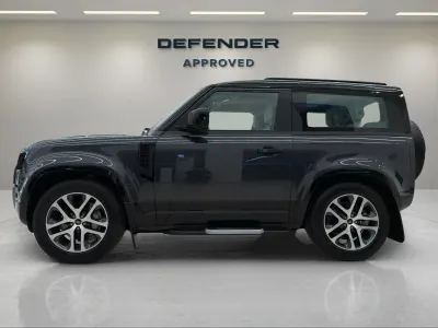 2025 لاند روفر ديفيندر اتش اس اي