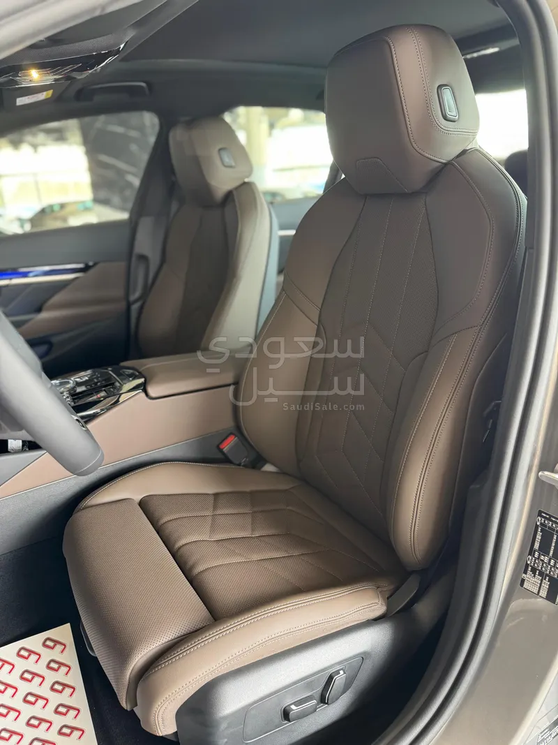 2026 بي ام دبليو الفئة الخامسة 520 أي إم كت