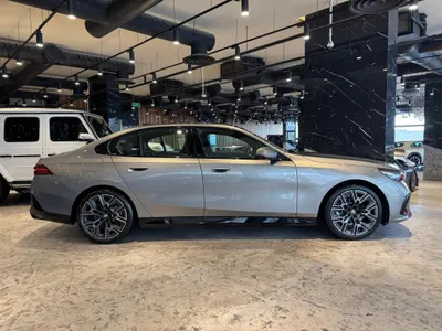 2026 بي ام دبليو الفئة الخامسة 520 أي إم كت