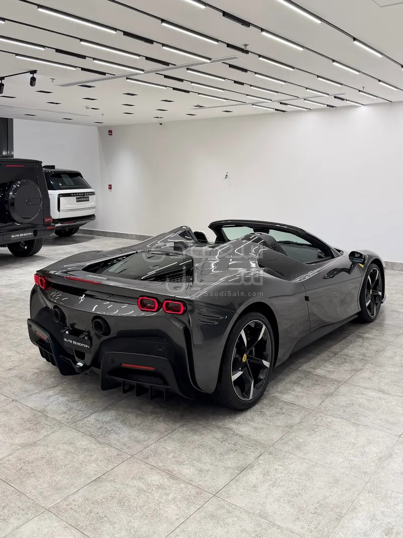 2023 فيراري اس اف 90 سبايدر
