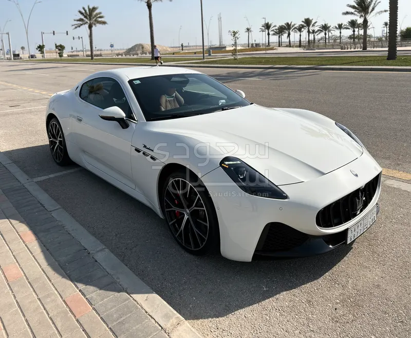 2024 مازيراتي جرانتوريزمو