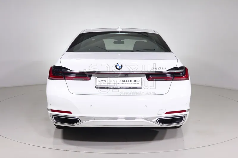 2021 بي ام دبليو الفئة السابعة 740أي