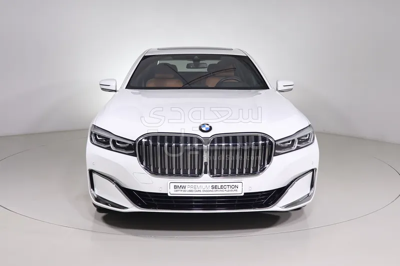 2021 بي ام دبليو الفئة السابعة 740أي