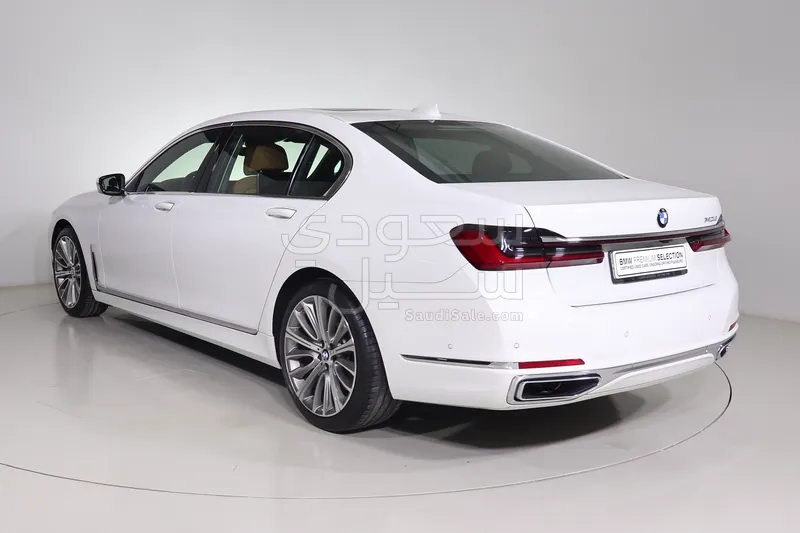 2021 بي ام دبليو الفئة السابعة 740أي